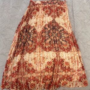 Floral Print Pleated Skirt